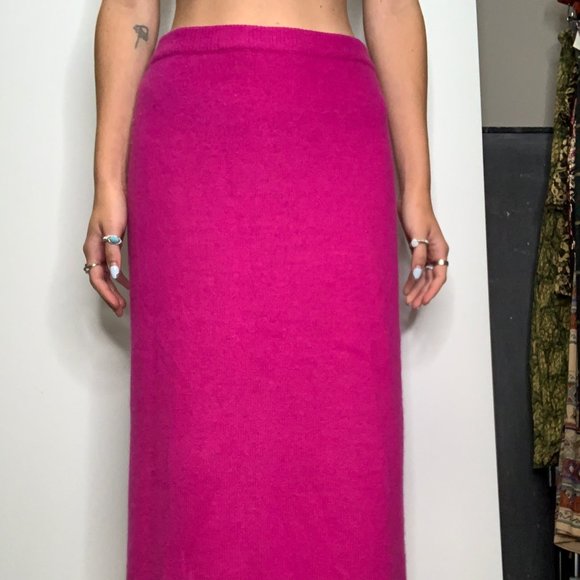 Vintage Laura Winston Lambs wool magenta knit midi skirt - Picture 1 of 3